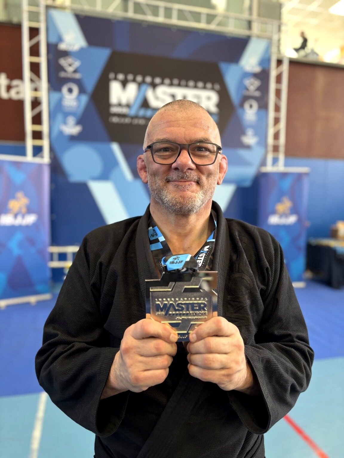 Frank Burczynski mit Medaille